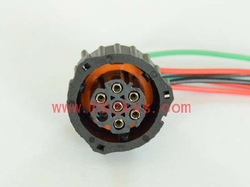 重卡尾灯7孔插头