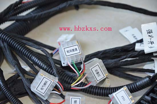 欧曼汽车线束插头